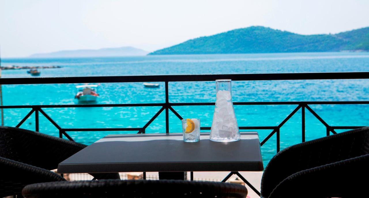 Captain Nick Aparthotel มิกรอส ยาลอส ภายนอก รูปภาพ