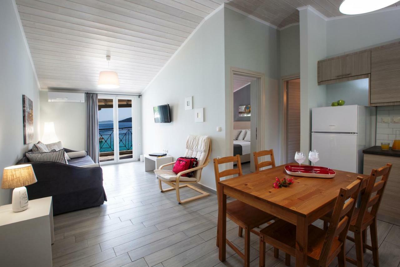 Captain Nick Aparthotel มิกรอส ยาลอส ภายนอก รูปภาพ