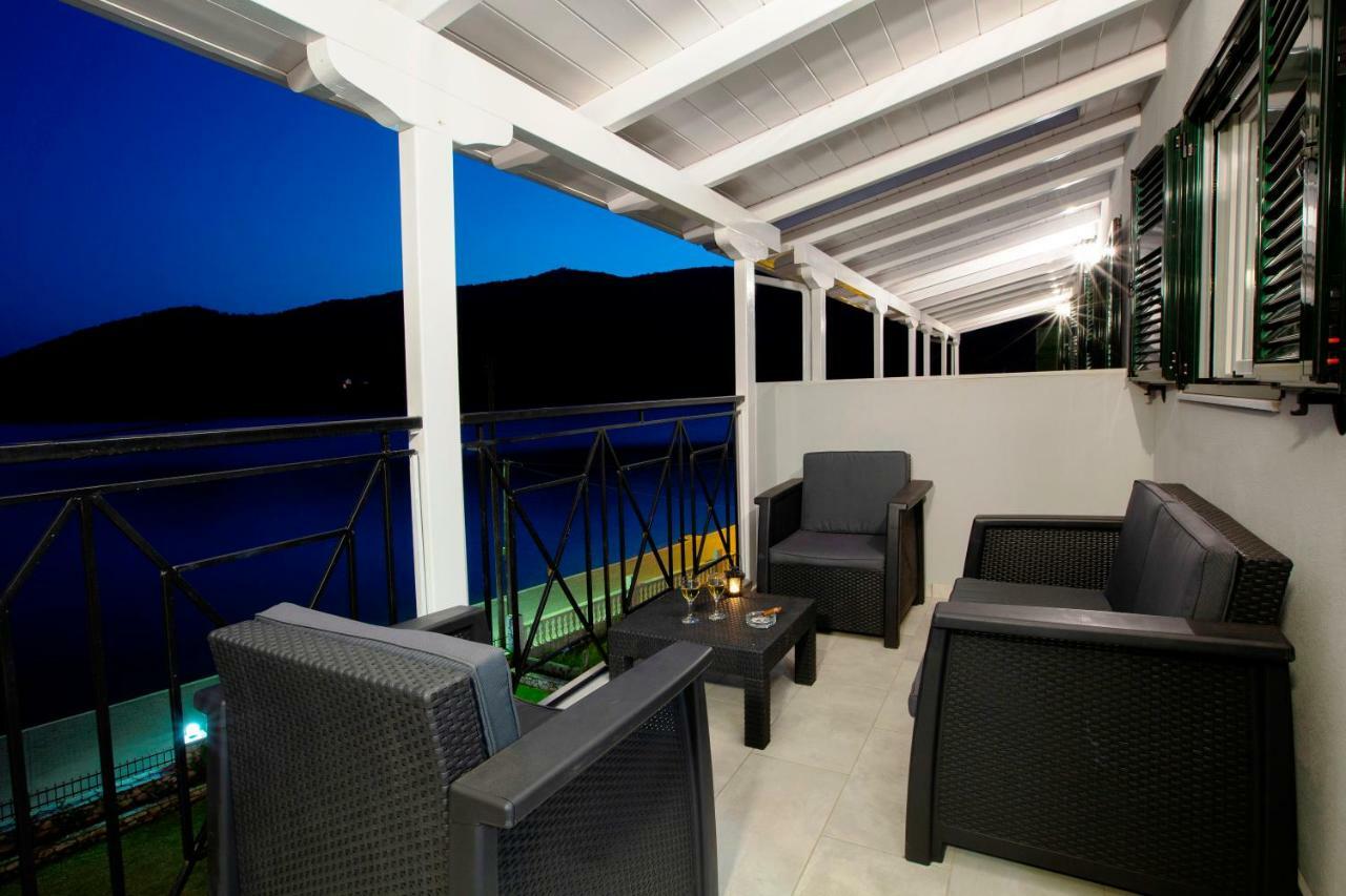 Captain Nick Aparthotel มิกรอส ยาลอส ภายนอก รูปภาพ